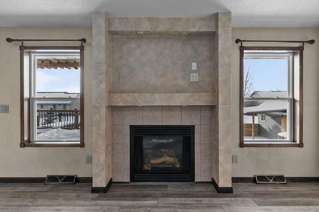 2041 FOXLAND STREET, Kaukauna, WI 54130