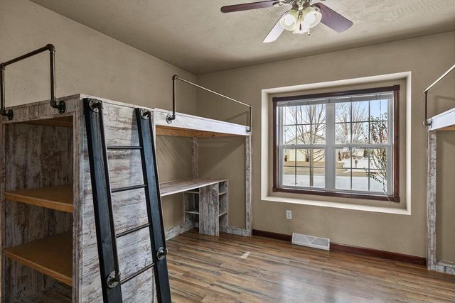 2041 FOXLAND STREET, Kaukauna, WI 54130