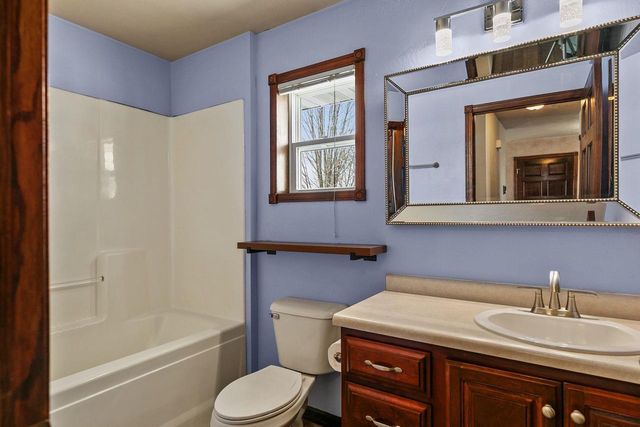 2041 FOXLAND STREET, Kaukauna, WI 54130