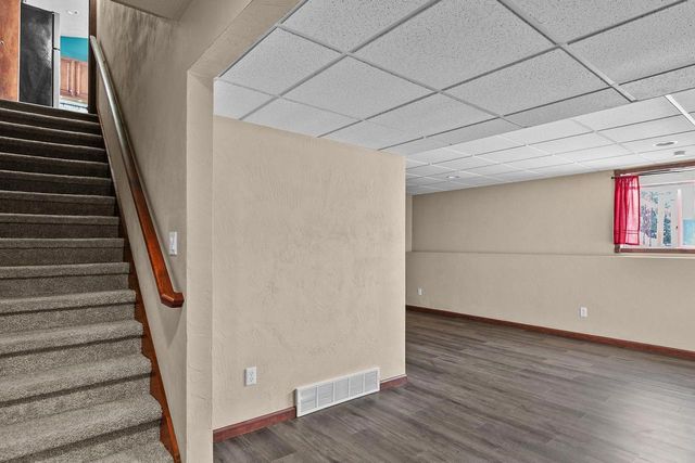 2041 FOXLAND STREET, Kaukauna, WI 54130