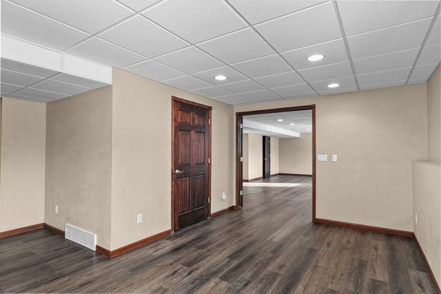 2041 FOXLAND STREET, Kaukauna, WI 54130