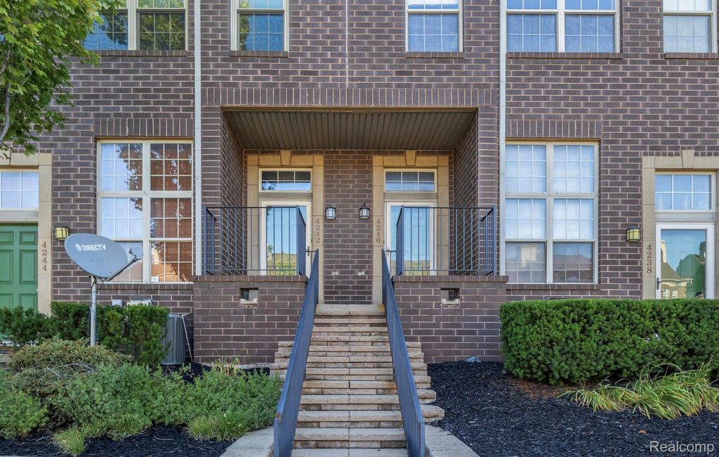 4242 Schaefer Road, Dearborn, MI 48126