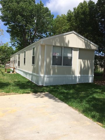 4715 3rd Street, Bacliff, TX 77518
