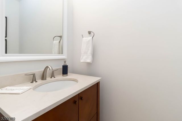 3 Carrington Way, Morris Twp., NJ 07960