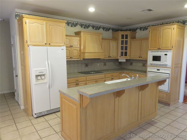 3705 S Nassau Avenue, Sand Springs, OK 74063