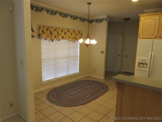 3705 S Nassau Avenue, Sand Springs, OK 74063