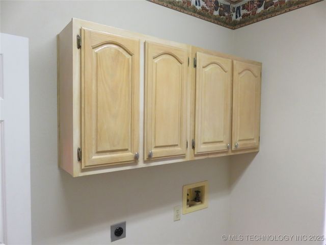 3705 S Nassau Avenue, Sand Springs, OK 74063