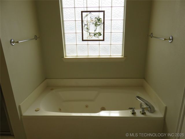 3705 S Nassau Avenue, Sand Springs, OK 74063