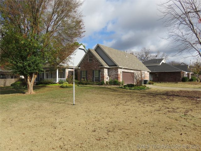 3705 S Nassau Avenue, Sand Springs, OK 74063