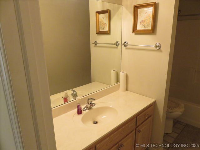 3705 S Nassau Avenue, Sand Springs, OK 74063