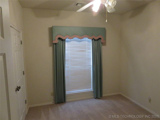 3705 S Nassau Avenue, Sand Springs, OK 74063