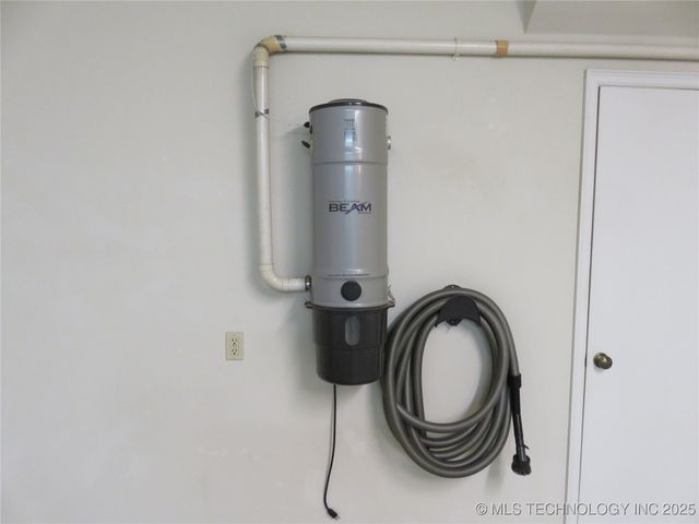 3705 S Nassau Avenue, Sand Springs, OK 74063