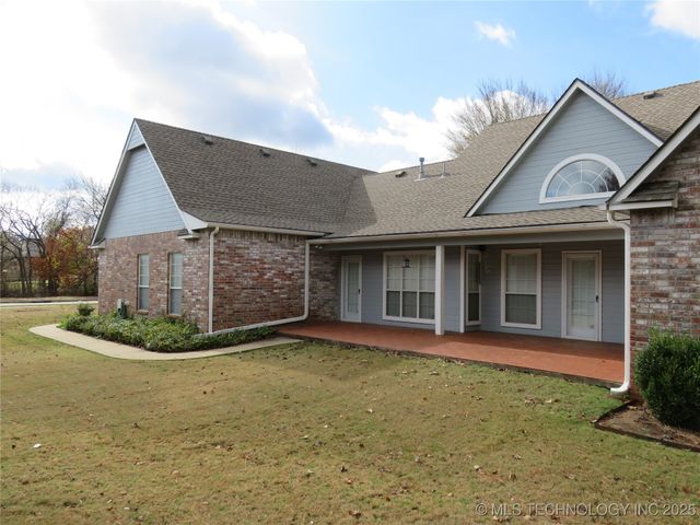3705 S Nassau Avenue, Sand Springs, OK 74063