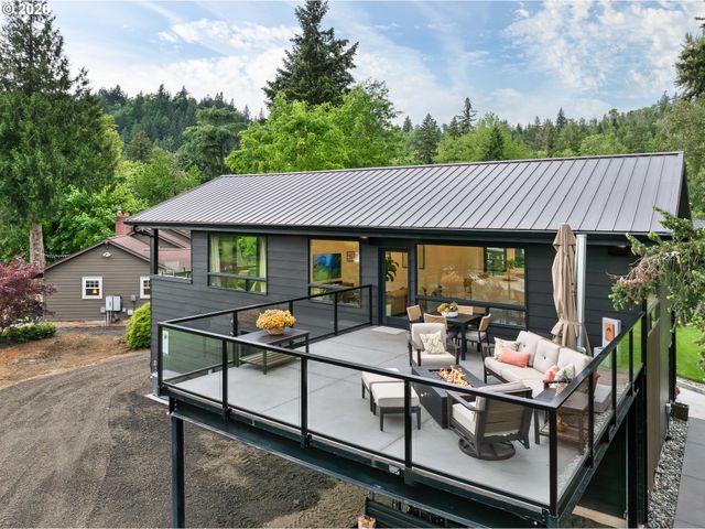17424 Se HIGHWAY 224, Damascus, OR 97089