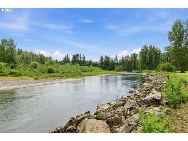 17424 Se HIGHWAY 224, Damascus, OR 97089