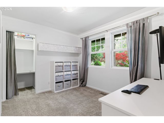 17424 Se HIGHWAY 224, Damascus, OR 97089