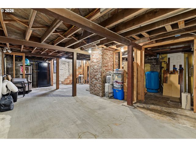 17424 Se HIGHWAY 224, Damascus, OR 97089