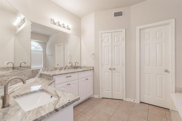 615 Dorchester Lane, Mansfield, TX 76063