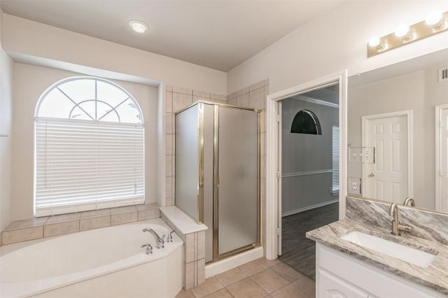 615 Dorchester Lane, Mansfield, TX 76063