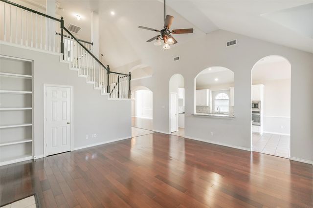 615 Dorchester Lane, Mansfield, TX 76063