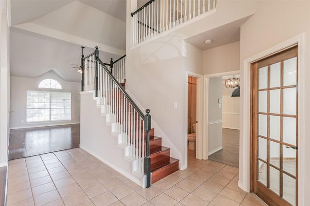 615 Dorchester Lane, Mansfield, TX 76063