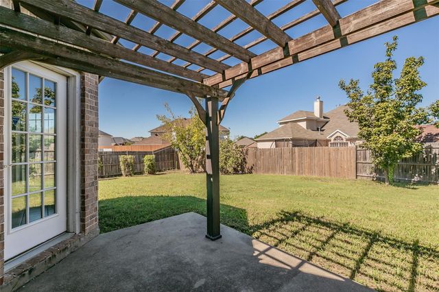 615 Dorchester Lane, Mansfield, TX 76063