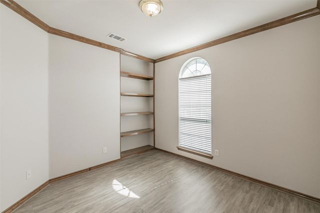 615 Dorchester Lane, Mansfield, TX 76063