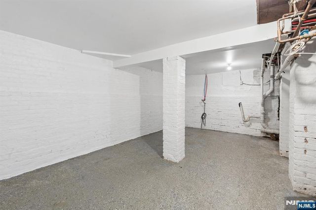201 Center Street, Orange, NJ 07050
