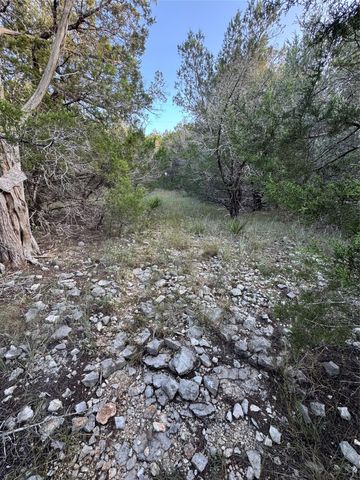 918 Debco LN, Spicewood, TX 78669