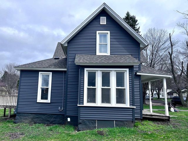 202 N East Street, La Valle, WI 53941