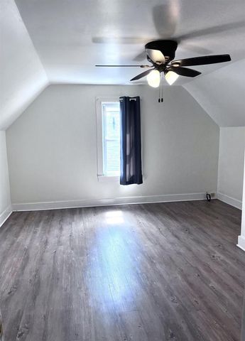 202 N East Street, La Valle, WI 53941