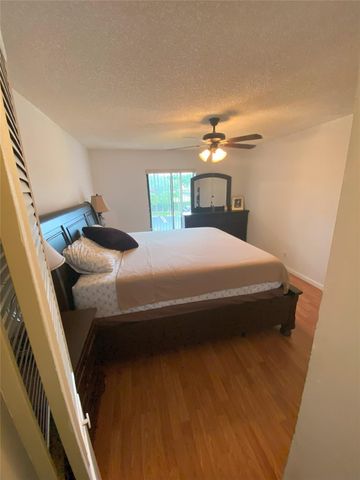 821 SKY PINE Way B2, Greenacres, FL 33415