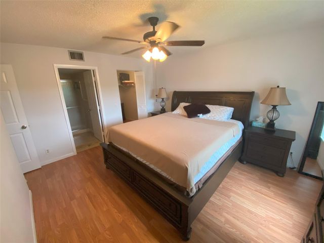 821 SKY PINE Way B2, Greenacres, FL 33415