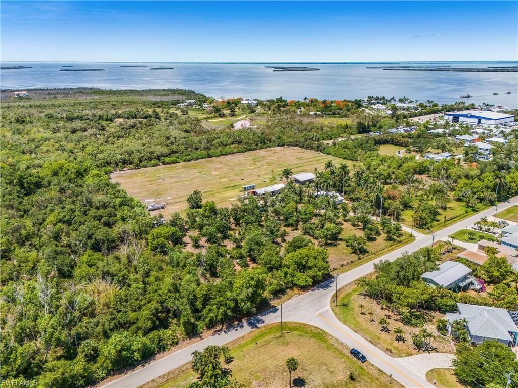 7535 Caloosa DR, BOKEELIA, FL 33922 — photo 2