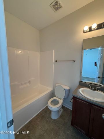 312 Glenhaven Lane, Jacksonville, NC 28546