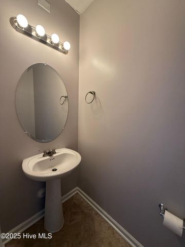 312 Glenhaven Lane, Jacksonville, NC 28546