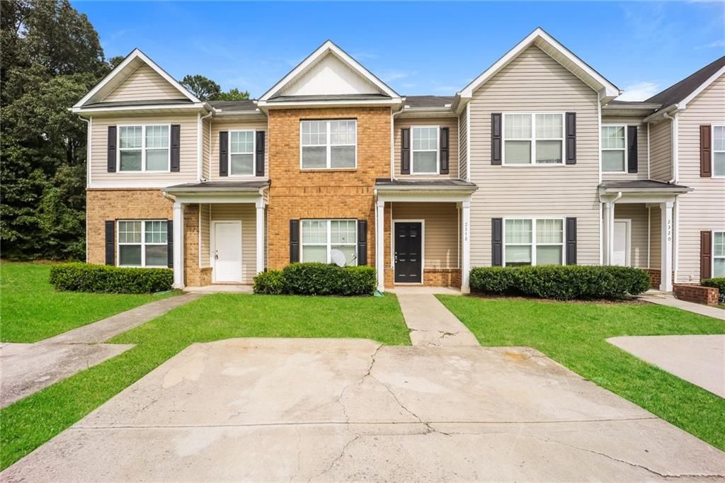 2318 Bigwood Trail, Atlanta, GA 30349