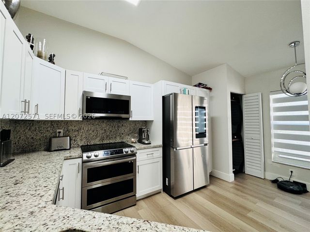 1480 Sweetbay Way, Hollywood, FL 33019