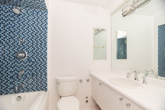 1440 N Lake Shore Drive 22ABCD, Chicago, IL 60610