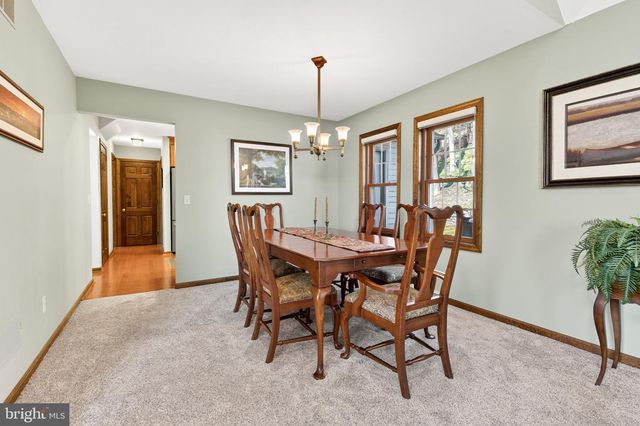 2523 NOLT RD, Lancaster, PA 17601