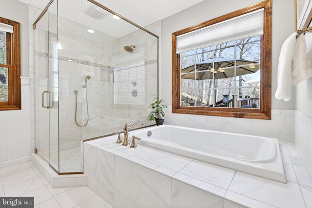 2523 NOLT RD, Lancaster, PA 17601