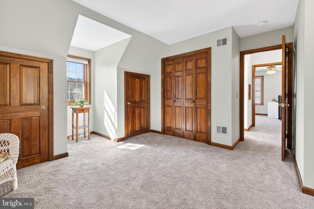 2523 NOLT RD, Lancaster, PA 17601