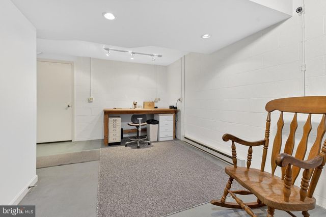 2523 NOLT RD, Lancaster, PA 17601