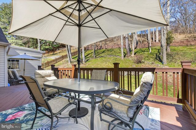 2523 NOLT RD, Lancaster, PA 17601