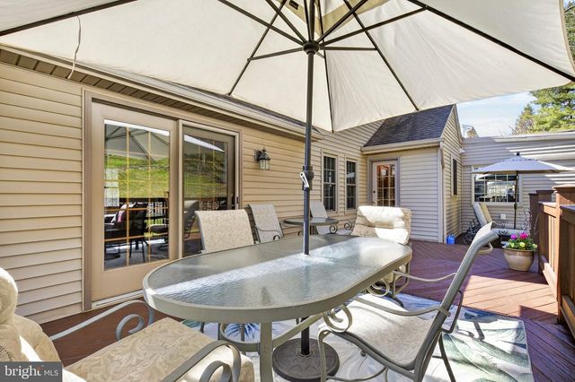 2523 NOLT RD, Lancaster, PA 17601