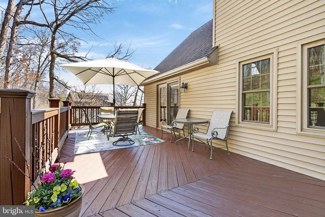 2523 NOLT RD, Lancaster, PA 17601