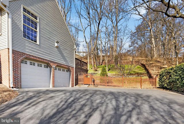 2523 NOLT RD, Lancaster, PA 17601