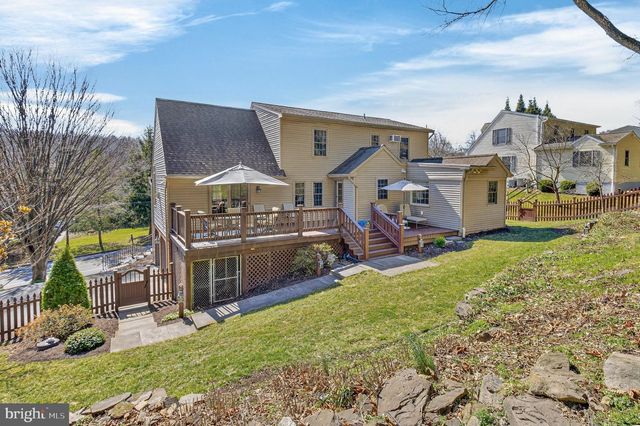 2523 NOLT RD, Lancaster, PA 17601