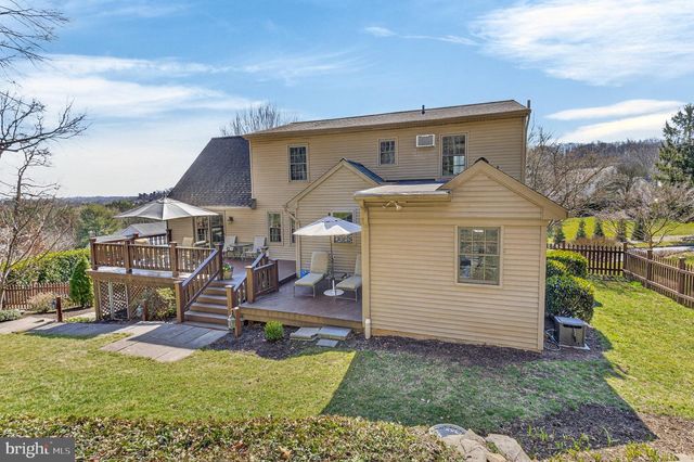 2523 NOLT RD, Lancaster, PA 17601