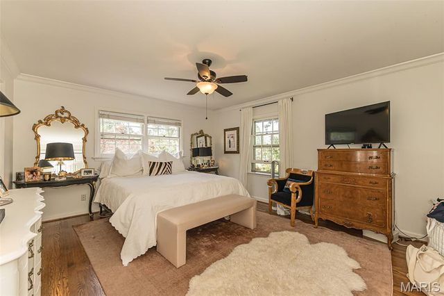 2530 N Geyer Road, Frontenac, MO 63131